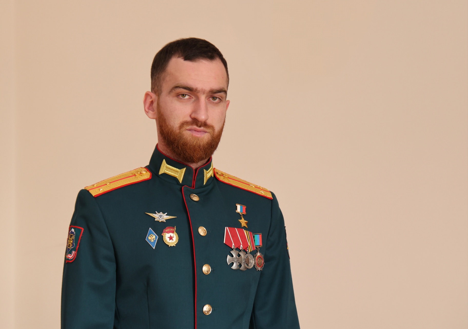 Темирлан Абуталимов поздравил дагестанцев с Днём защитника Отечества